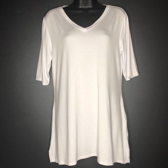 H by Halston Tops - H by Halston White V-Neck Tunic - Size Small